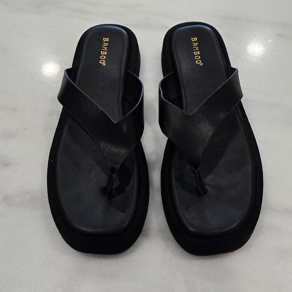 Bamboo Mayven - Black-  Platform Sandals - Size 10 - EUC